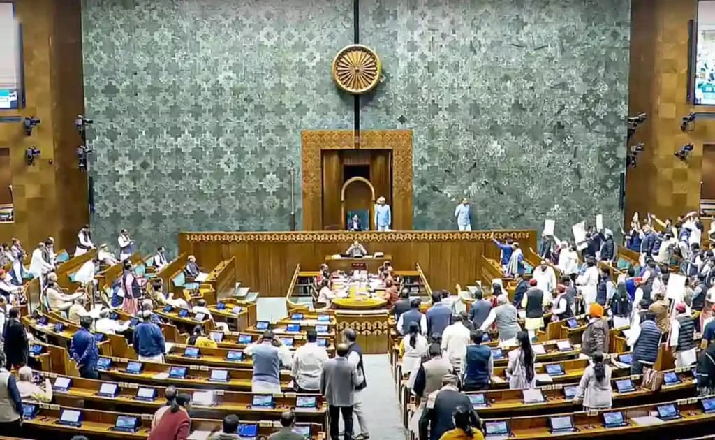 राज्यसभा में दिल्ली हाईकोर्ट के न्यायाधीश पर अवैध नकदी के आरोपों पर बहस