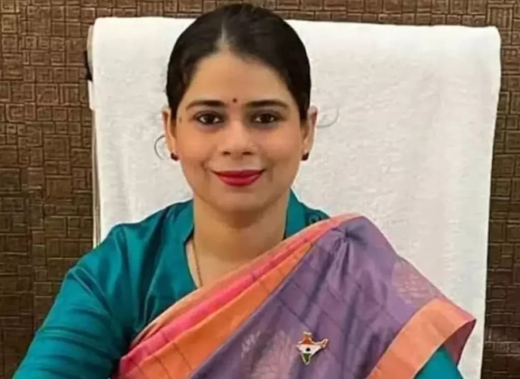 “कोर्ट की गरिमा को ठेस पहुंचाने का सपना भी नहीं देखा”: हाईकोर्ट को क़ानूनी प्रावधान याद दिलाने पर DM ने मांगी माफ़ी