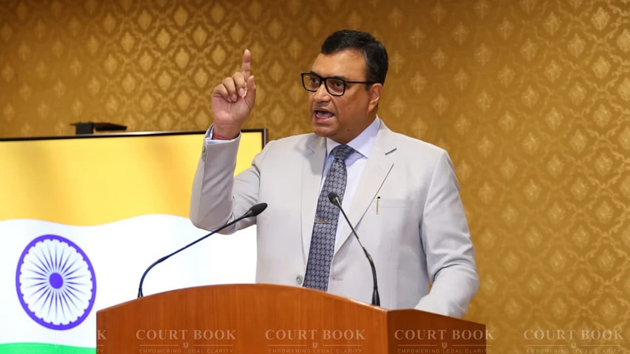 न्यायमूर्ति दीपांकर दत्ता ने कॉलेजियम सिफारिशों में देरी करने वाली ‘बाहरी ताकतों’ की आलोचना की, न्यायिक नियुक्तियों में पारदर्शिता की मांग की