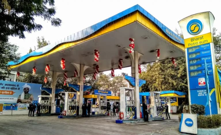 ईएलवी ईंधन आपूर्ति दंड के खिलाफ पेट्रोल पंपों की याचिका पर दिल्ली हाईकोर्ट ने सरकार से मांगा जवाब