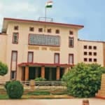 15 साल पुराने रिकॉर्ड पर रिटायरमेंट गलत, हाईकोर्ट ने दिलाया 4 साल का पूरा वेतन