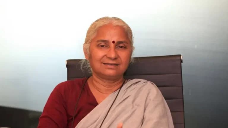 सुप्रीम कोर्ट ने दिल्ली एलजी वी.के. सक्सेना द्वारा दायर दशकों पुराने मानहानि मामले में मेधा पाटकर की सजा बरकरार रखी