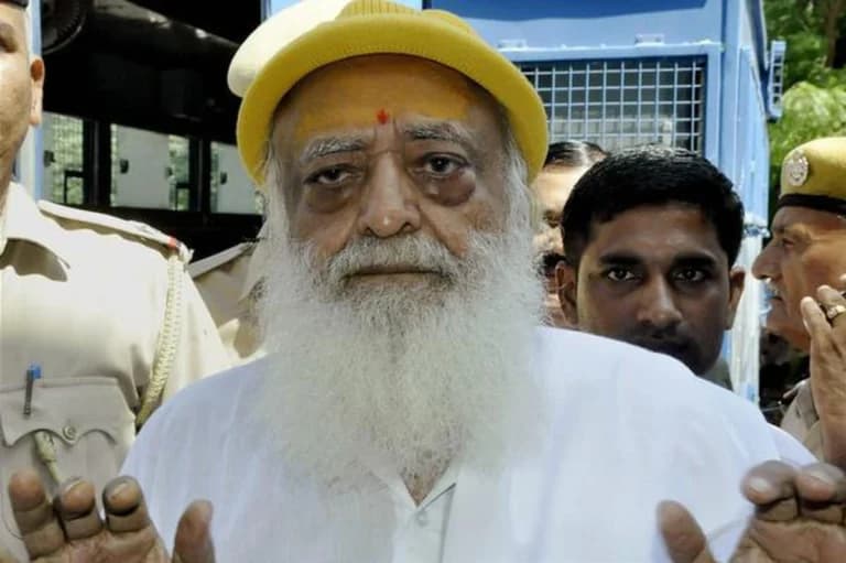 गुजरात हाईकोर्ट ने आसाराम की अस्थायी जमानत बढ़ाने की अर्जी पर सुनवाई टाली, अगली तारीख 22 सितंबर तय