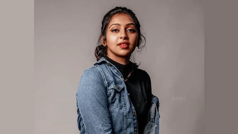केरल उच्च न्यायालय ने कथित अपहरण और हमले के मामले में प्राथमिकी रद्द करने की अभिनेत्री लक्ष्मी आर मेनन की याचिका 7 नवंबर तक स्थगित कर दी