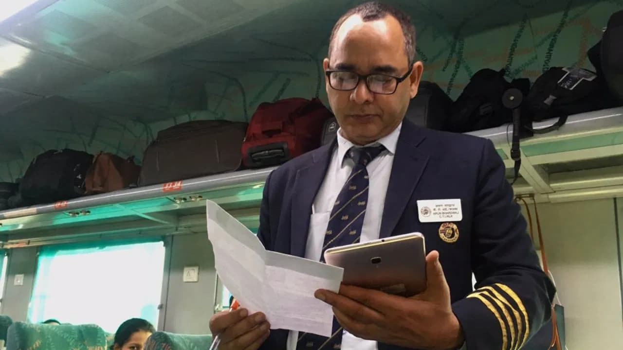 37 साल पुराने रिश्वत मामले में सुप्रीम कोर्ट ने दिवंगत TTE के परिवार को पेंशन लाभ देने का आदेश दिया