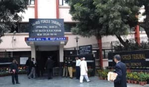 दिल्ली हाईकोर्ट ने केंद्र सरकार की याचिका खारिज की, पूर्व वायुसेना अधिकारी को 50% दिव्यांग पेंशन बरकरार