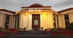 छत्तीसगढ़ हाईकोर्ट ने घातक सड़क हालात और फ्लाई ऐश प्रदूषण पर सरकार और NHAI को लगाई फटकार